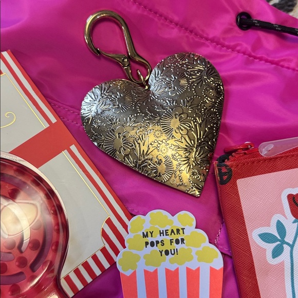 Free people valentine treat - Picture 6 of 8